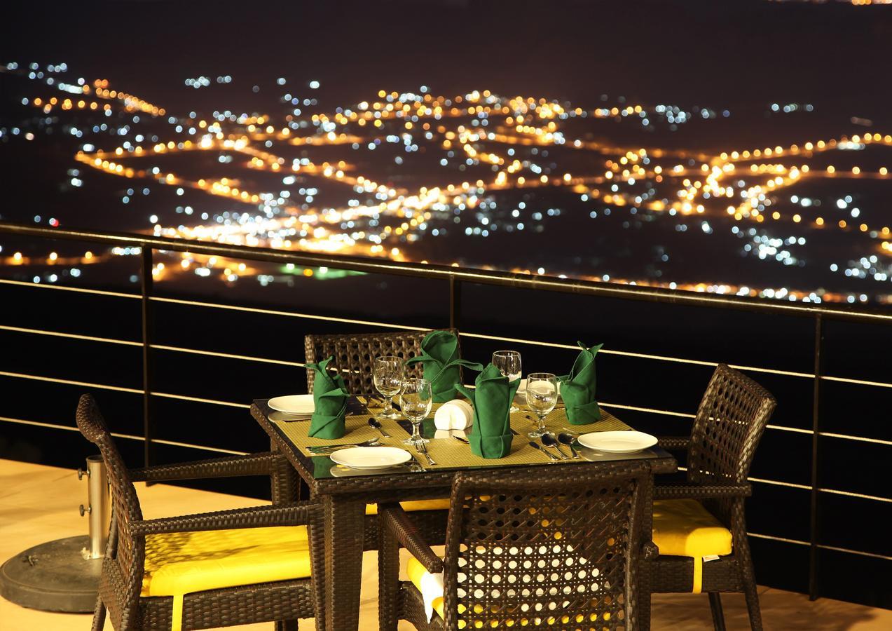 The View Hotel Al Ḩamrāʼ Kültér fotó